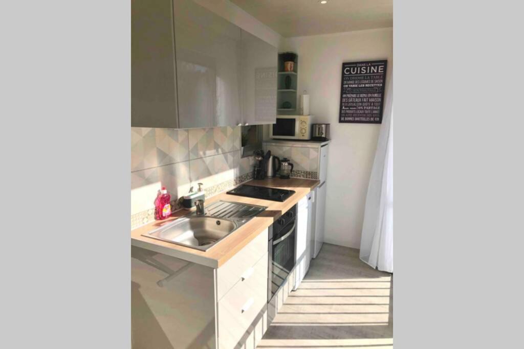 Grand studio cabine 30 m² centre ville, refait à neuf pour vous ! Climatisé La Grande-Motte Exterior foto