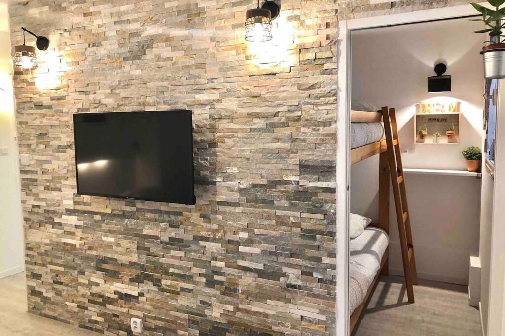 Grand studio cabine 30 m² centre ville, refait à neuf pour vous ! Climatisé La Grande-Motte Exterior foto