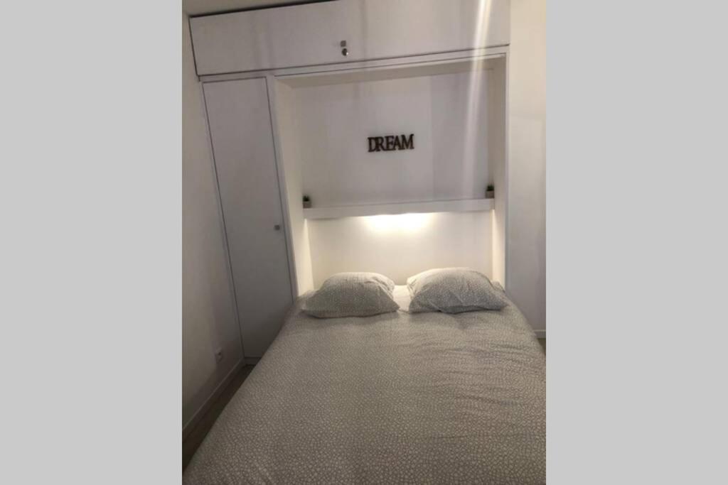 Grand studio cabine 30 m² centre ville, refait à neuf pour vous ! Climatisé La Grande-Motte Exterior foto