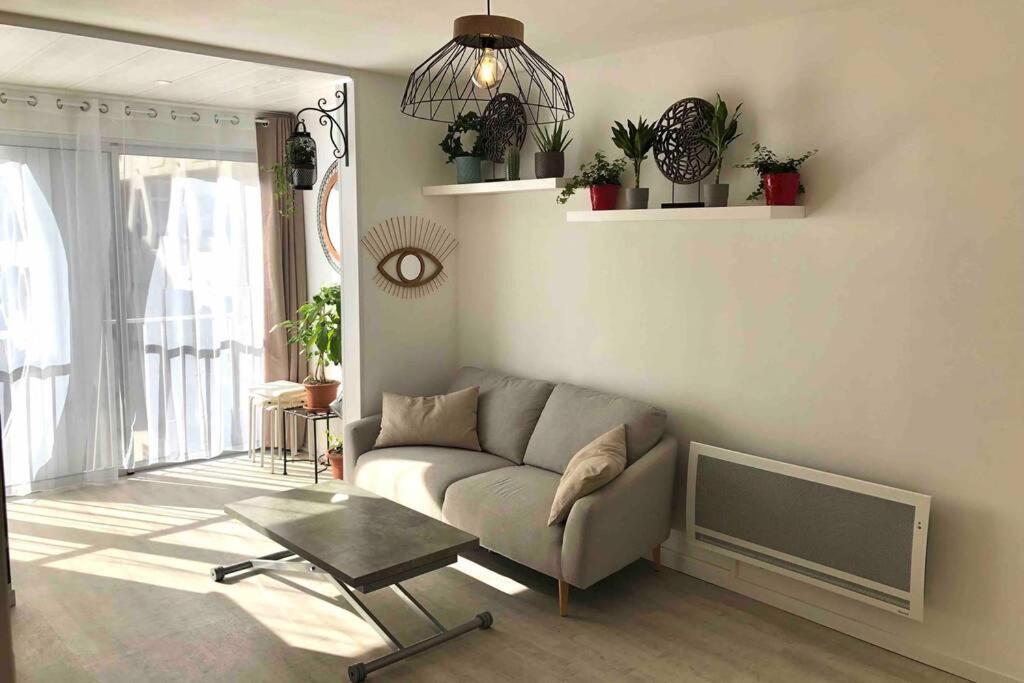 Grand studio cabine 30 m² centre ville, refait à neuf pour vous ! Climatisé La Grande-Motte Exterior foto